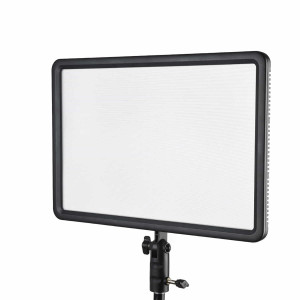 Осветитель светодиодный Godox LEDP260C накамерный (без пульта) Осветитель светодиодный Godox LEDP260C накамерный (без пульта)