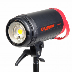 Вспышка студийная Falcon Eyes Sprinter LED 400BW Вспышка студийная Falcon Eyes Sprinter LED 400BW